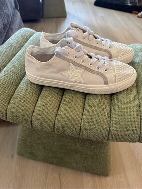 Vintage Havana White/gray Star Studded Toe Sneakers